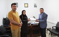 مدیر شبکه بهداشت و درمان چالدران از کارشناس نمونه سلامت گشوری تجلیل کرد